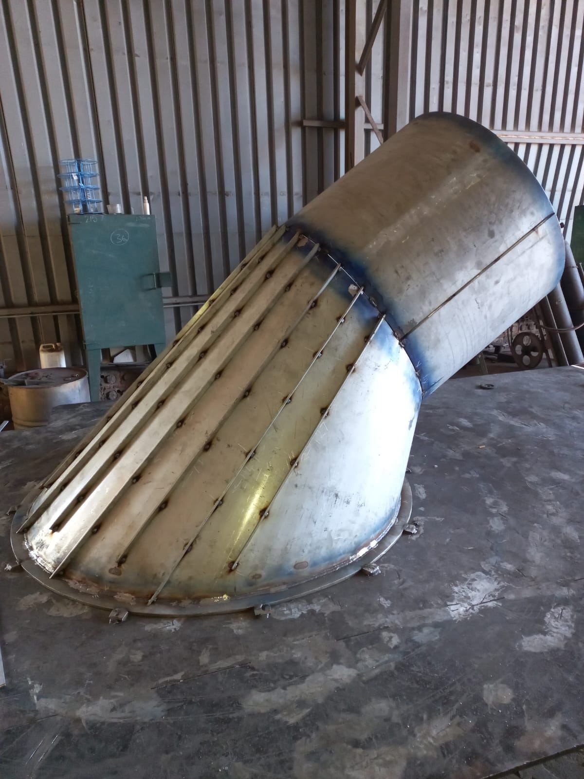 Stainless furnace goose neck during pressure testing